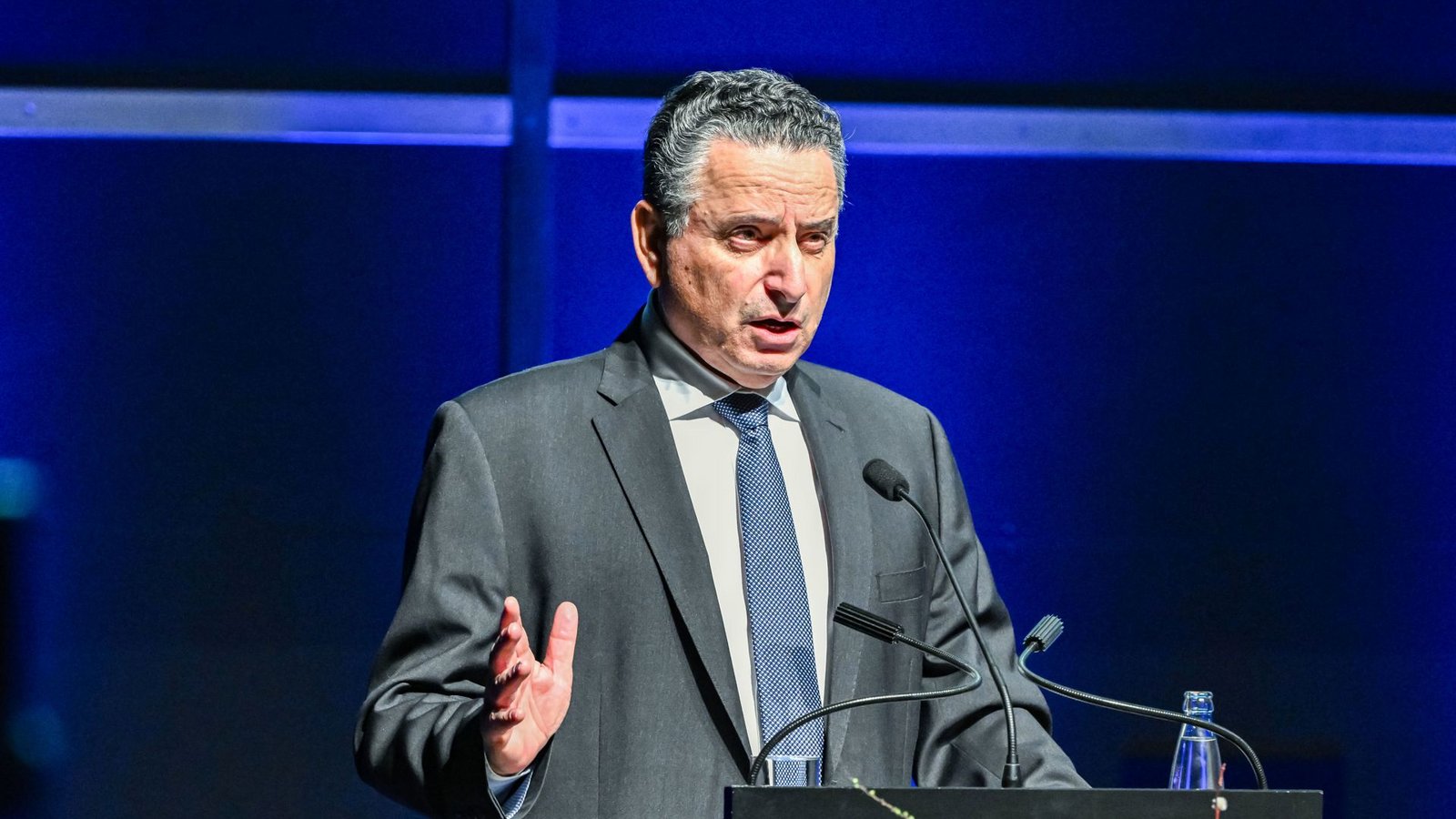 Suliman soll als „Mitglied ohne Befähigung zum Richteramt“ Sabine Reger ersetzen, die im Januar gestorben war.Foto: dpa/Uli Deck