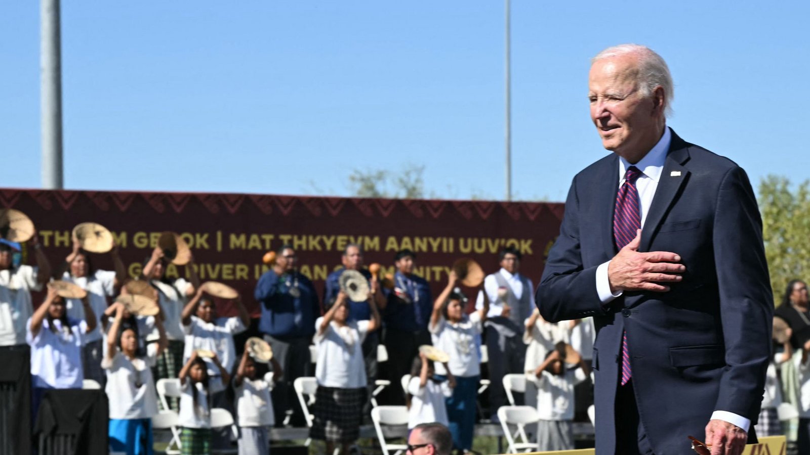 Joe Biden besuchte am Freitag ein Indigenen-Reservat in Arizona.Foto: AFP/ANDREW CABALLERO-REYNOLDS Joe Biden besuchte am Freitag ein Indigenen-Reservat in Arizona.Foto: AFP/ANDREW CABALLERO-REYNOLDS