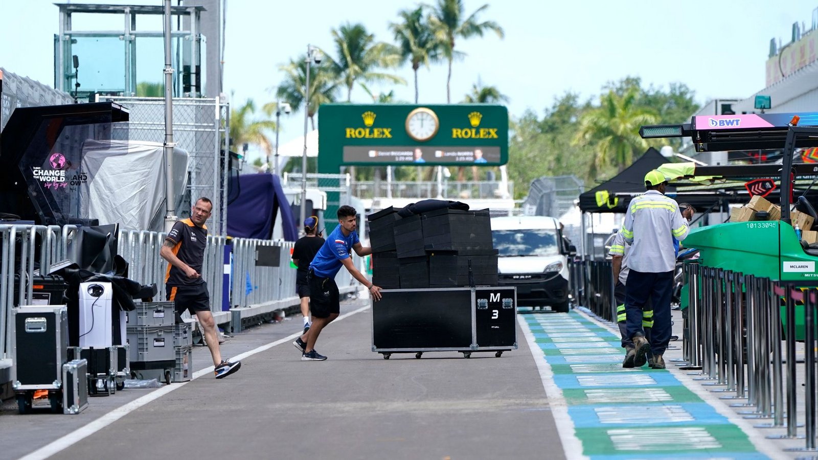 Die Formel 1 fährt nun auch in Miami.Foto: Lynne Sladky/AP/dpa