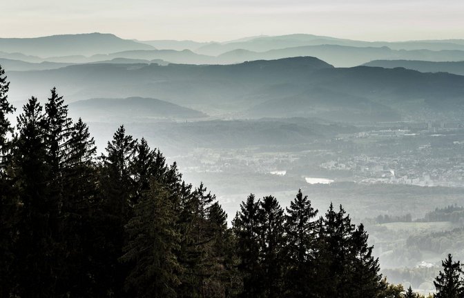 In der Idylle des Hotzenwalds bei Rickenbach mit Blick auf Rheintal, Alpen und Jura ist vor zwei Jahren ein grausames Verbrechen geschehen.<span class='image-autor'>Foto: IMAGO/imagebroker</span>