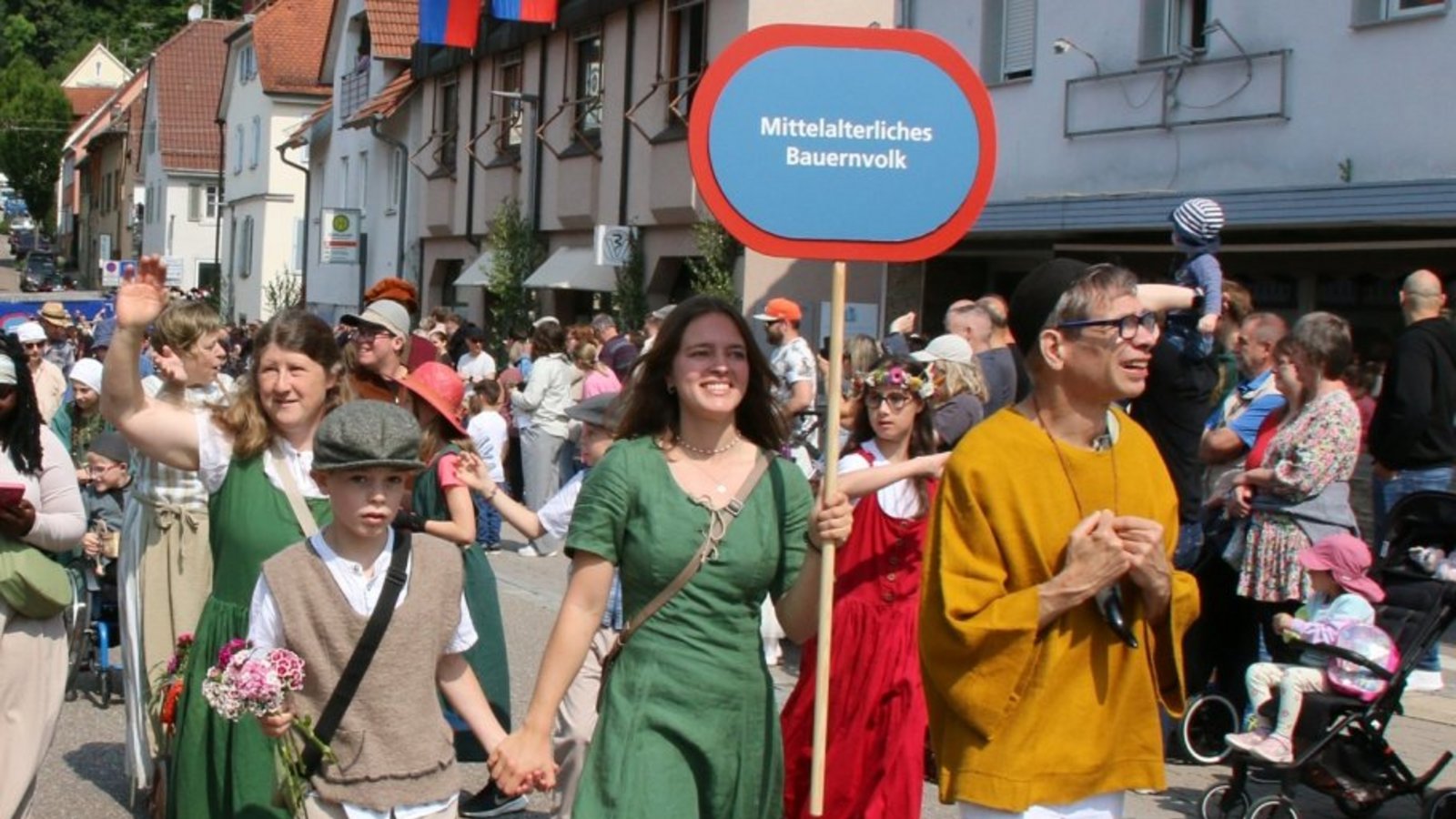 Maientag MT 2025 Vaihingen Umzug Festzug Strecke Mittelalter Bauernvolk  Lebenshilfe