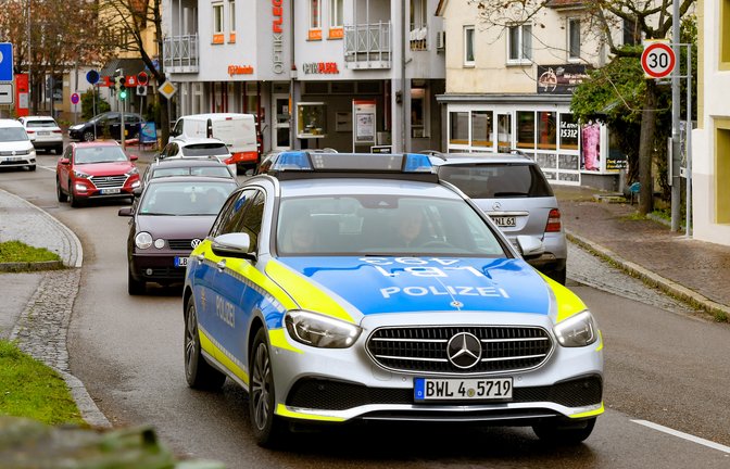 Die Sachsenheimer Polizeibeamten sind viel in der Stadt unterwegs. Laut dem Leiter des Sachsenheimer Postens, Bernd Nagel, gibt es keinen „Brennpunkt“ in der Stadt.  <span class='image-autor'>Foto: Kalb</span>