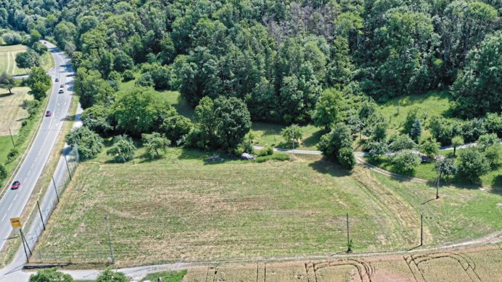 Der Sportplatz an der Kreisstraße wird an die Westernreiter verpachtet. Foto: Stadt Oberriexingen Der Sportplatz an der Kreisstraße wird an die Westernreiter verpachtet. Foto: Stadt Oberriexingen