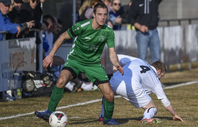 Der TSV Kleinglattbach (links Leon Ellwein) hat im Gastspiel beim Tabellenführer TSV Nussdorf nichts zu verlieren. <span class='image-autor'>Foto: Leitner</span>