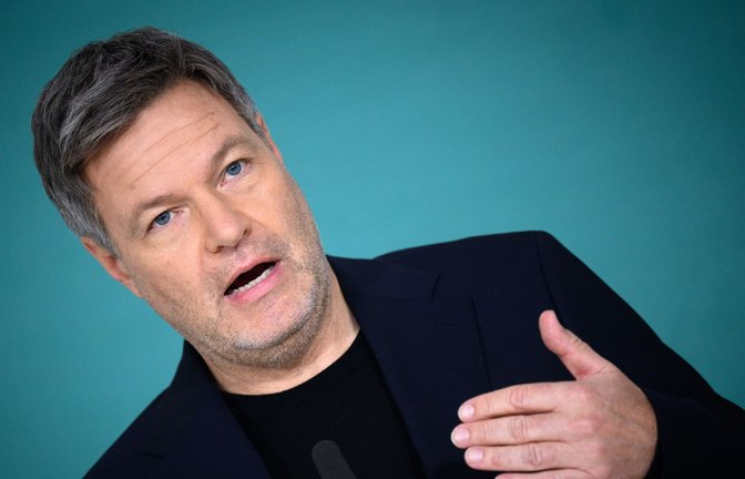 Als Kanzlerkandidat der Grünen ist Robert Habeck in diesen Wochen auf Wahlkampf-Tour.<span class='image-autor'>Foto: dpa/Bernd von Jutrczenka</span>