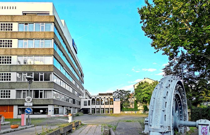 Auf dem alten Betriebsgelände der EnBW herrscht Tristesse. Die Neubaupläne liegen auf Eis.<span class='image-autor'>Foto: Jürgen Brand</span>