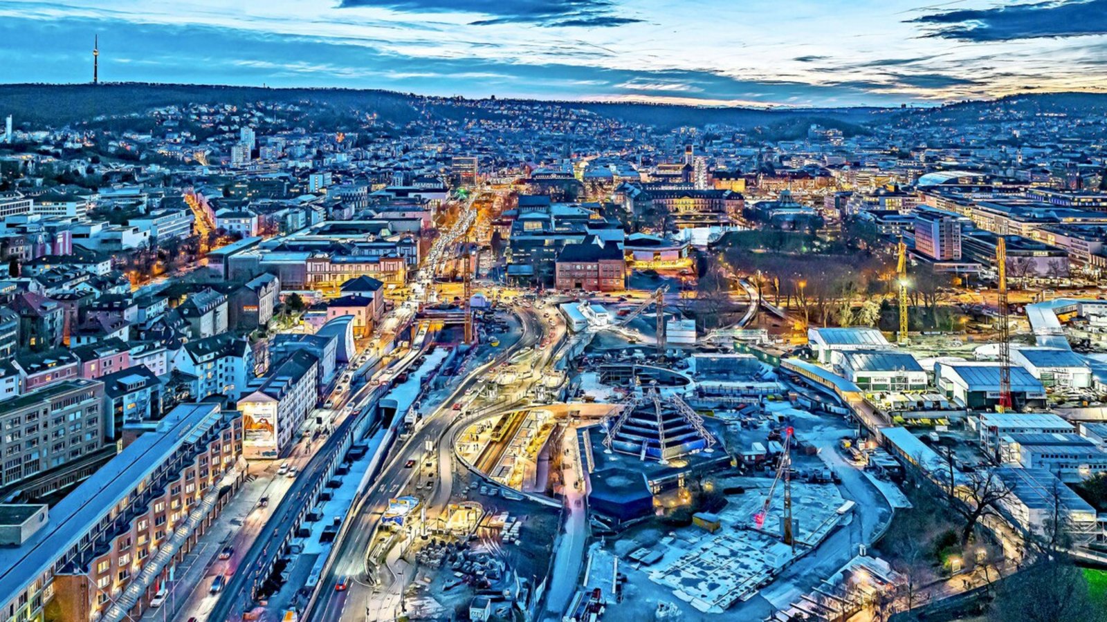 Blick auf Stuttgart. Wenn Stadtentwickler über die Stadt der Zukunft nachdenken, denken sie über den Kesselrand hinaus.Foto: /Arnulf Hettrich