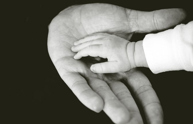 Mehr Zeit mit dem Kind zu verbringen fördert die Vater-Qualitäten.<span class='image-autor'>Foto: Liane Metzler/Unsplash</span>