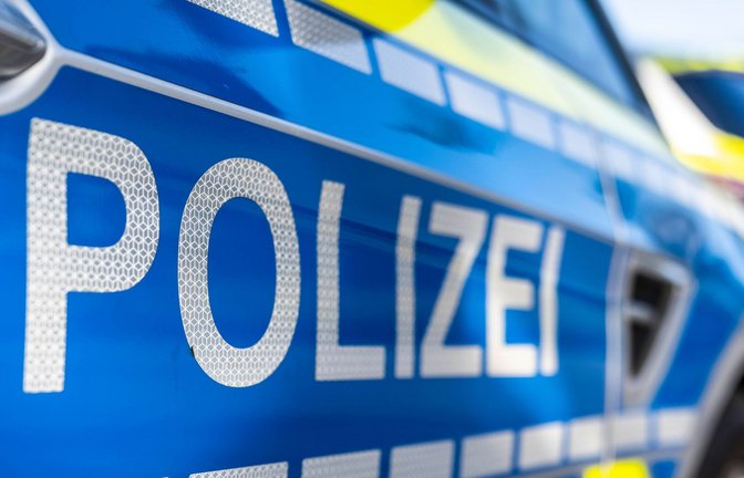 Die Polizei hat ihre Ermittlungen aufgenommen. (Symbolbild)<span class='image-autor'>Foto: David Inderlied/dpa/David Inderlied</span>