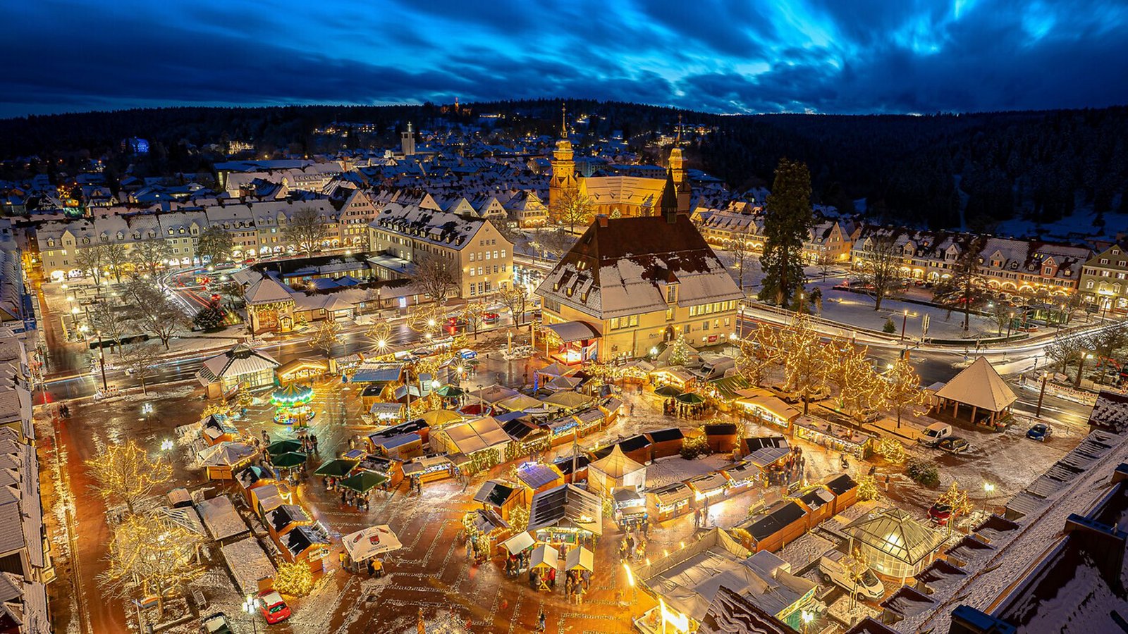 Ein Adventsausflug nach Freudenstadt im Nordscharzwald lohnt sich – der Weihnachtsmarkt kehrt zurück.Foto: Jürgen Schmitt Ein Adventsausflug nach Freudenstadt im Nordscharzwald lohnt sich – der Weihnachtsmarkt kehrt zurück.Foto: Jürgen Schmitt