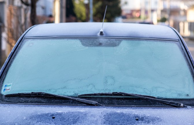 Es gibt bessere Enteiser als Essig.<span class='image-autor'>Foto: Losonsky / shutterstock.com</span>