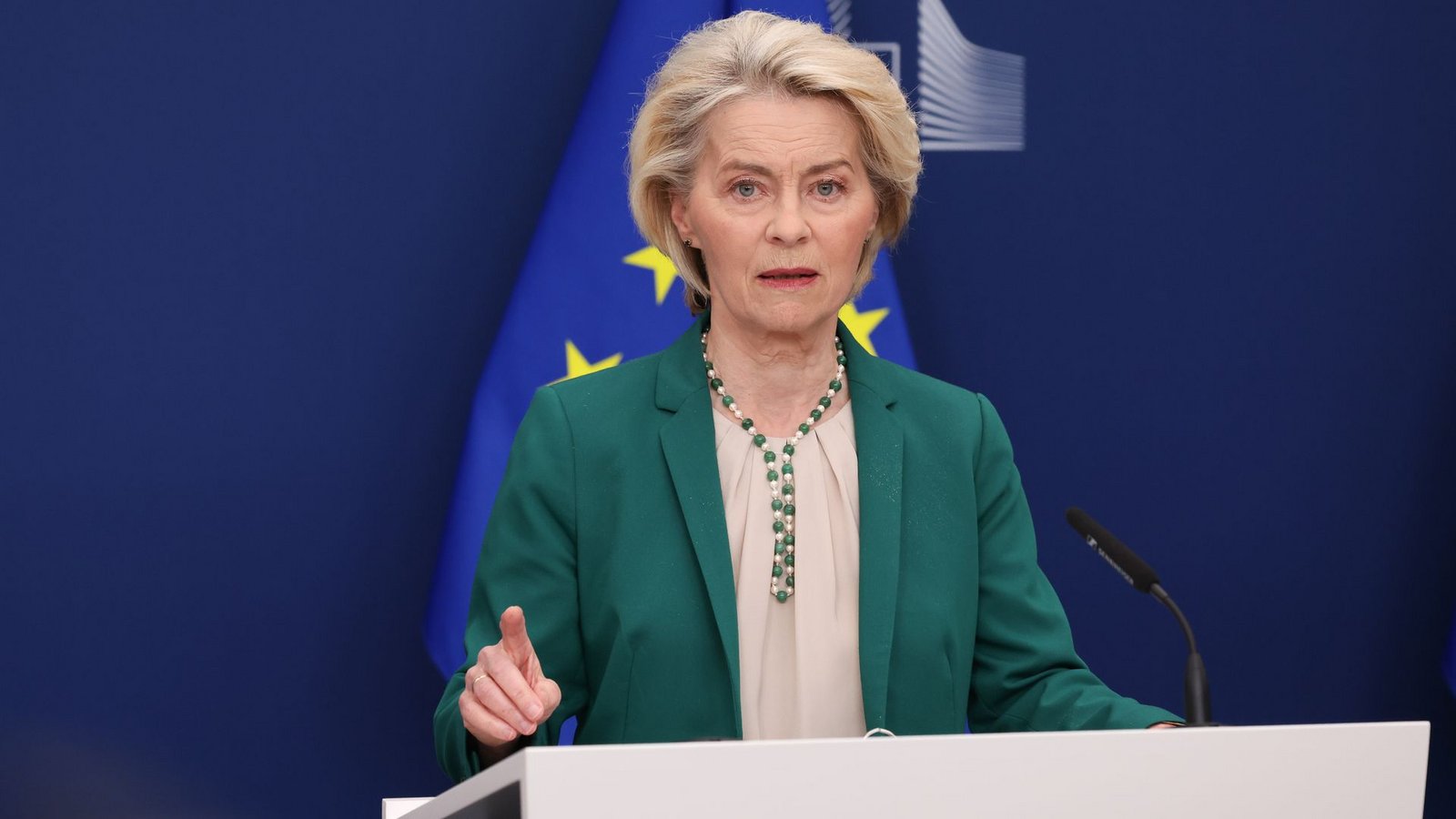 EU-Kommissionspräsidentin Ursula von der Leyen wirbt für eine EU-App zur Altersverifikation in der Online-Welt.Foto: Omar Havana/AP/dpa