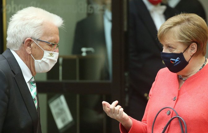 Enge Abstimmung in der Corona-Zeit: Kretschmann und Merkel im Bundesrat<span class='image-autor'>Foto: dpa</span>