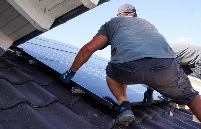 Auch im Netzgebiet von Netze BW kommt es vor, dass private Solaranlagen heruntergeregelt werden.<span class='image-autor'>Foto: Imago/Marc Schüler</span>
