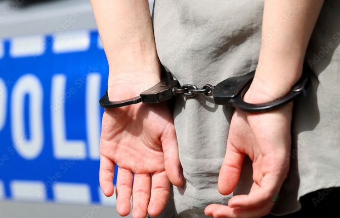 <strong>Die amtliche Kriminalstatistik</strong><br />zeigt, dass  Jugendliche in Baden-Württemberg immer gewalttätiger werden und  auch öfter  auf der Anklagebank landen.<span class='image-autor'>Foto: AdobeStock/FotoDax</span>