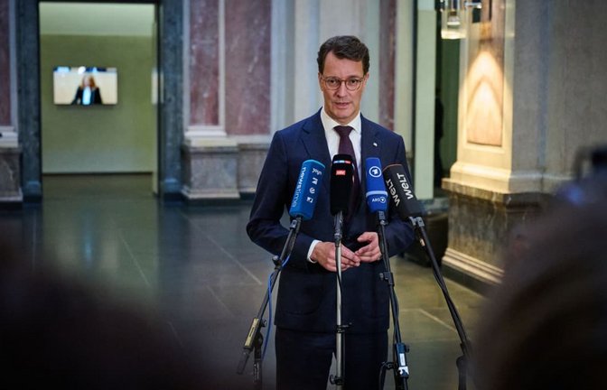 Hendrik Wüst scheint einen Teil seines Bonus zu verlieren.<span class='image-autor'>Bernd von Jutrczenka/dpa</span>