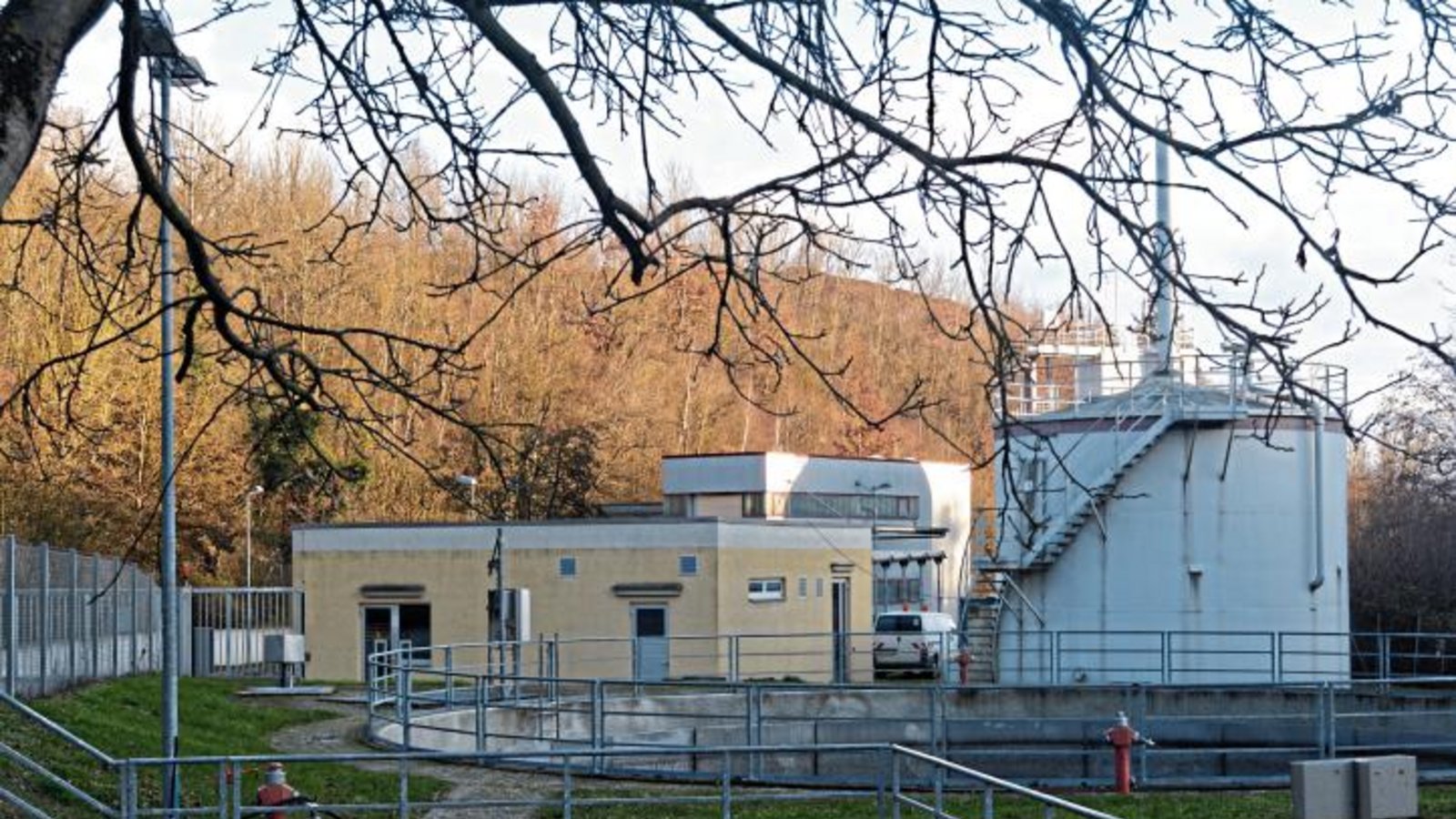 Rund 100 000 Euro sollen im kommenden Jahr in den Neubau von technischen Anlagen in der Illinger Kläranlage fließen. Foto: Stahlfeld Rund 100 000 Euro sollen im kommenden Jahr in den Neubau von technischen Anlagen in der Illinger Kläranlage fließen. Foto: Stahlfeld