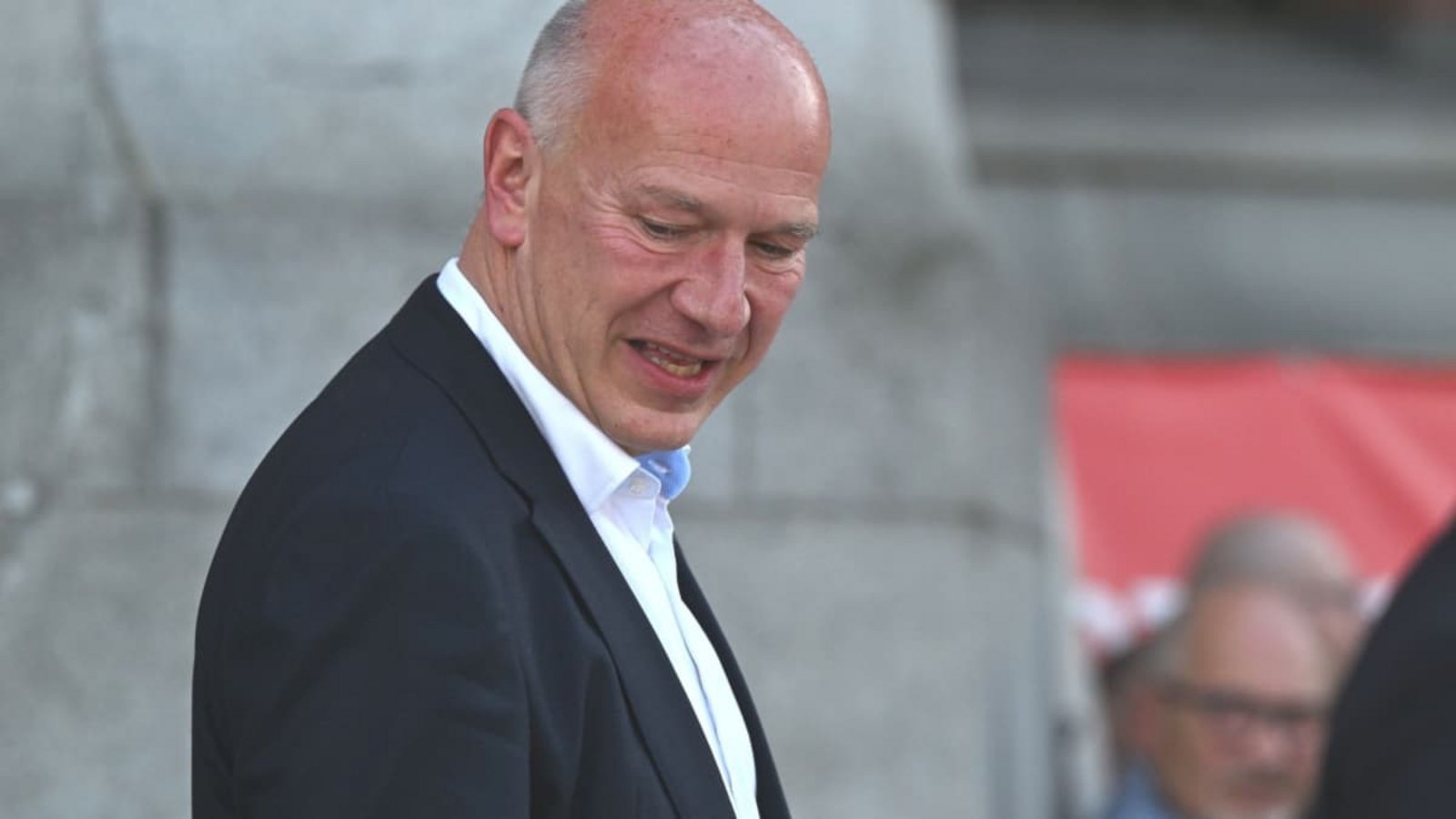 Kai Wegner (CDU), Regierender Bürgermeister von Berlin, vor&nbsp; dem Roten Rathaus. (Archivbild)Jens Kalaene/dpa