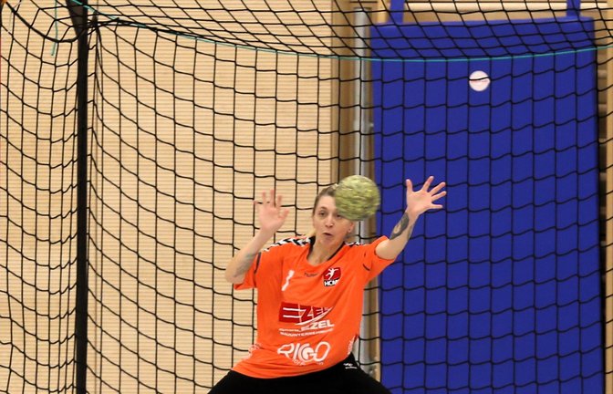 Hält ihren Kasten sauber: Torfrau Sandra Gattkowski vom HC Metter-Enz. <span class='image-autor'>Foto: Archiv/Küppers</span>