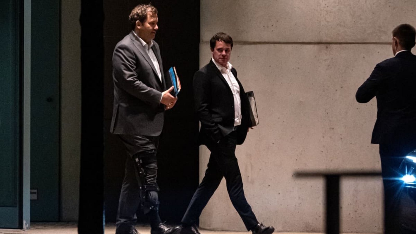 SPD-Chef Klingbeil verließ das Kanzleramt um 22.09 Uhr.Fabian Sommer/dpa