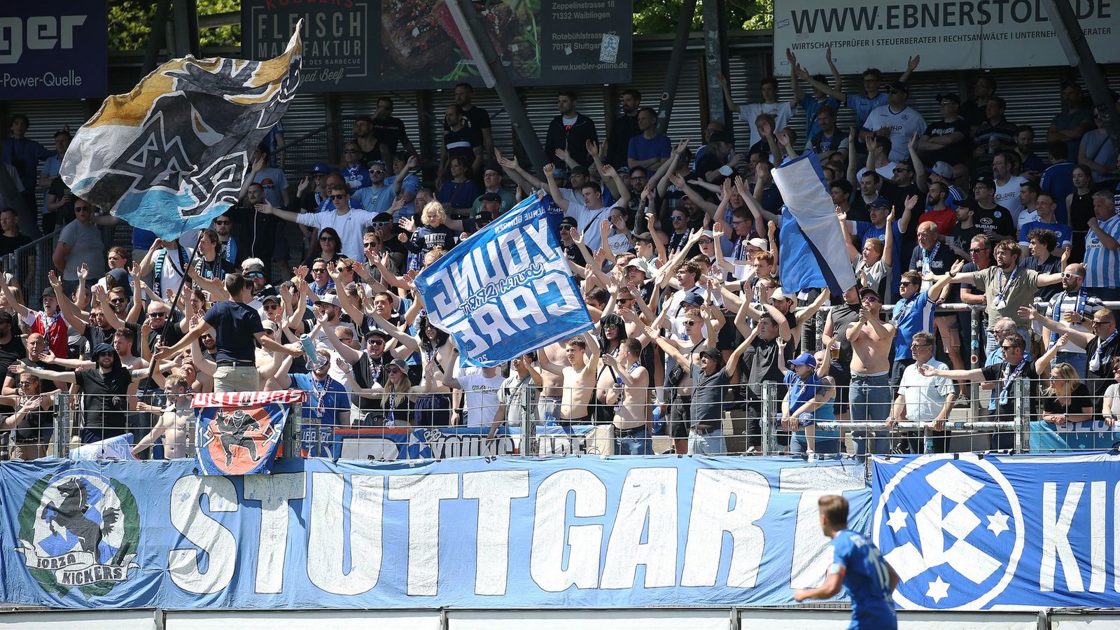 Die Fans im B-Block peitschten die Blauen nach vorne.Foto: Pressefoto Baumann/Alexander Keppler