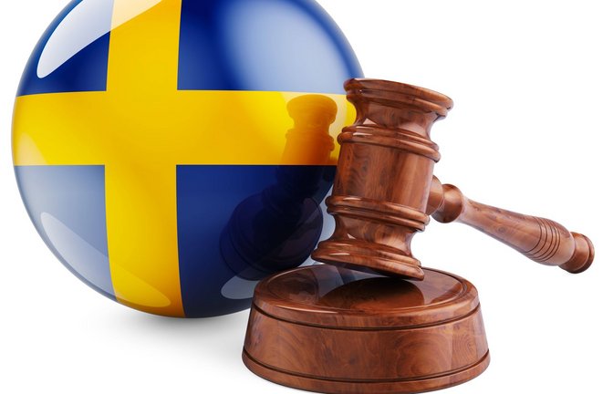 Ein 18-Jähriger ist in Schweden wegen zahlreicher schwerer Straftaten angeklagt (Symbolfoto).<span class='image-autor'>Foto: IMAGO/Zoonar/IMAGO/Zoonar.com/natatravel</span>