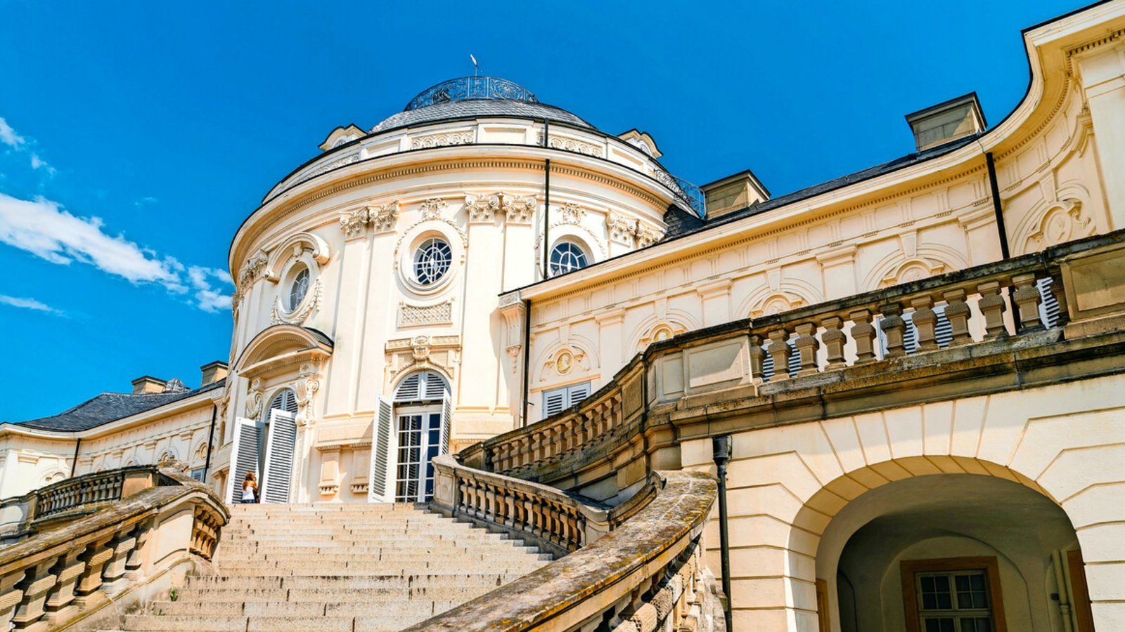 Zwischen dem Schloss Solitude und Weilimdorf könnte ein Windrad gebaut werden – der genaue Standort ist noch unklar.Foto: /Stock Adobe/Manuel Schönfeld Zwischen dem Schloss Solitude und Weilimdorf könnte ein Windrad gebaut werden – der genaue Standort ist noch unklar.Foto: /Stock Adobe/Manuel Schönfeld