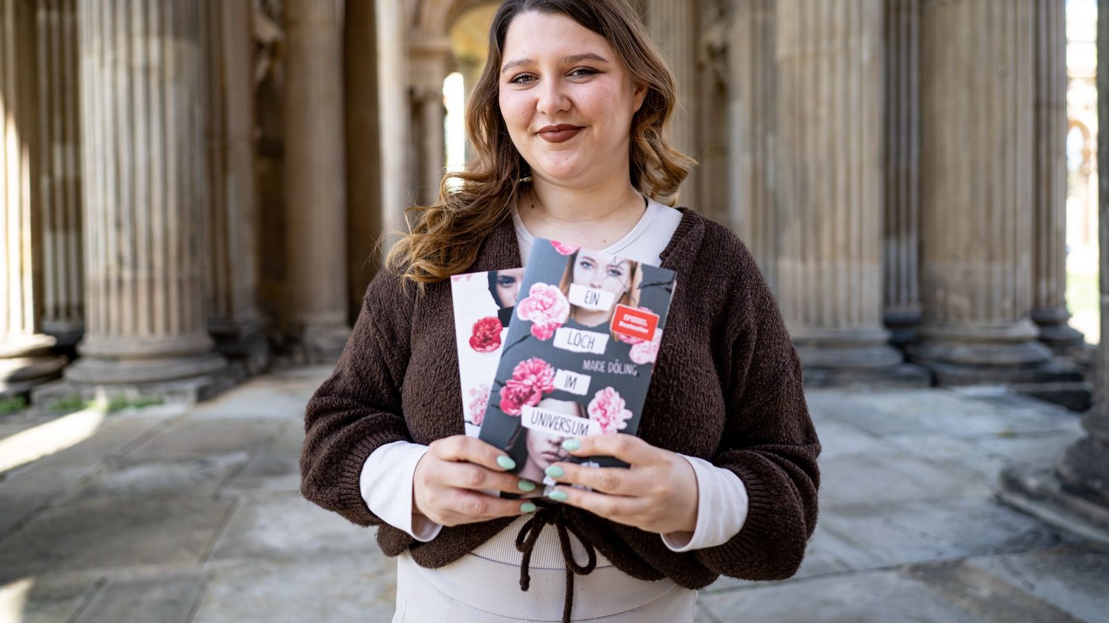 In ihren Büchern thematisiert Döling Mobbing und sexualisierte Gewalt.Foto: Fabian Sommer/dpa