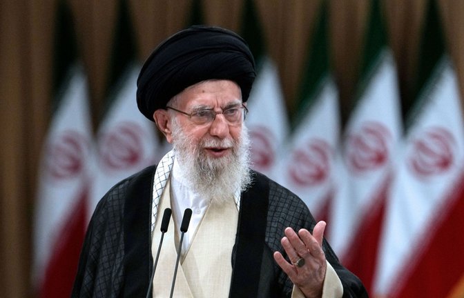 Ayatollah Chamenei bleibt trotz US-Drohungen unbeeindruckt (Symbolfoto).<span class='image-autor'>Foto: Vahid Salemi/AP/dpa/Vahid Salemi</span>