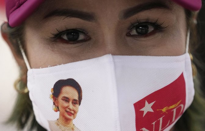Die inhaftierte Politikerin Aung San Suu Kyi hat noch viele Anhänger im Land.<span class='image-autor'>Foto: dpa/Sakchai Lalit</span>