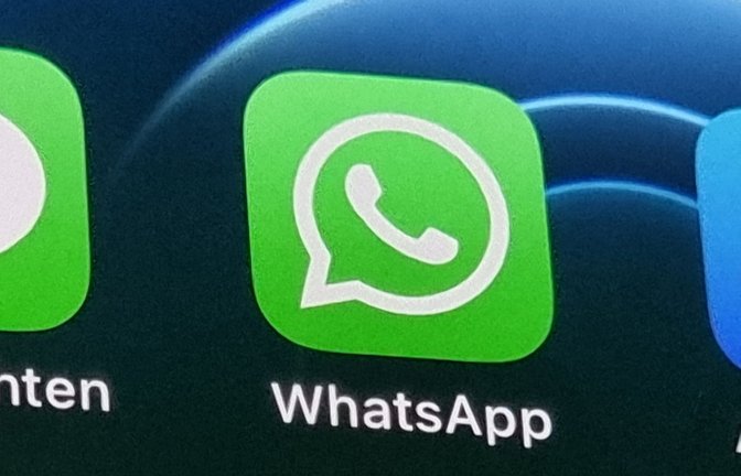 Die Auswahl an Emojis in Whatsapp wird größer.<span class='image-autor'>Foto: dpa/Christoph Dernbach</span>