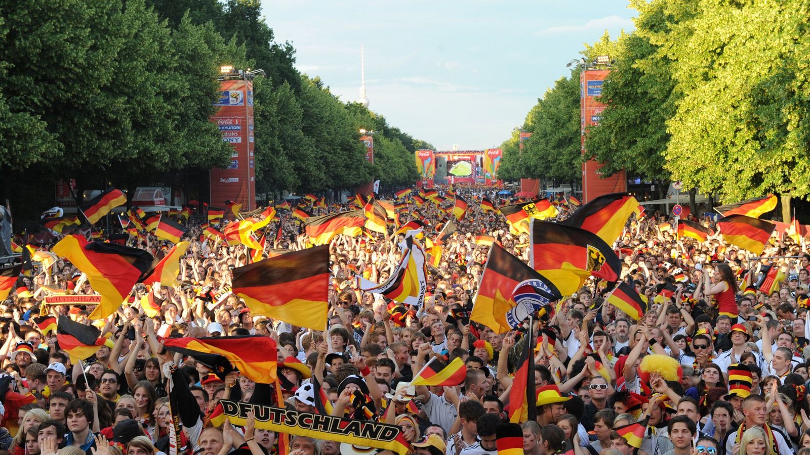 Bekommt Deutschland ein neues Fußball-Sommermärchen?Foto: dpa/Soeren Stache