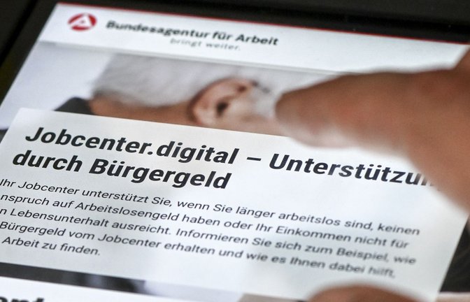 Wer arbeite, habe immer mehr Gehalt als jemand, der nur Sozialleistungen beziehe, so das Ifo-Institut.<span class='image-autor'>Foto: picture alliance/dpa/Jens Kalaene</span>