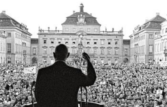 Die Rede von Charles de Gaulle in Schloss Ludwigsburg war ein historischer Moment. Wer davon noch Fotos hat – oder von anderen privaten Erinnerungen im Zusammenhang mit den Schlössern, Gärten oder Klöstern im Land –, kann etwas gewinnen.  Foto: SSG