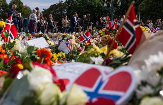 Die Menschen in Norwegen trauern um ihren verstorbenen König.<span class='image-autor'>JONATHAN NACKSTRAND/afp</span>