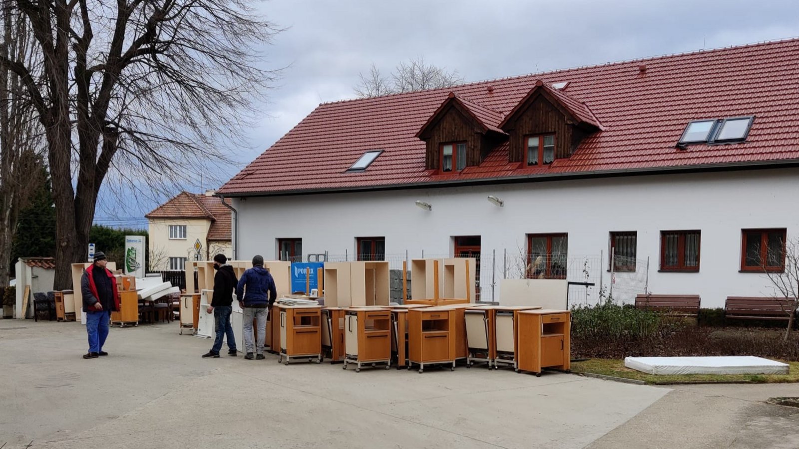 Sindelfinger Möbel werden vom Gustav-Adolf-Werk nach Krabcice transportiert. Foto: p