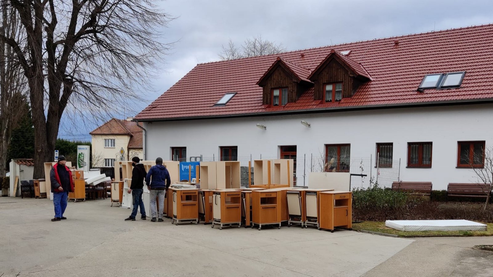 Sindelfinger Möbel werden vom Gustav-Adolf-Werk nach Krabcice transportiert. Foto: p Sindelfinger Möbel werden vom Gustav-Adolf-Werk nach Krabcice transportiert. Foto: p