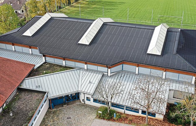 In diesem Jahr steht die Dachsanierung der Sporthalle in Oberriexingen an. Foto: p