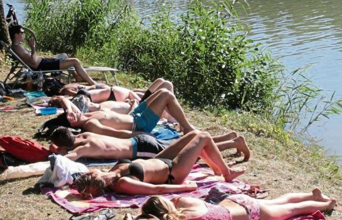 Sommer an den Horrheimer Seewaldseen. So lässt sich die Hitze aushalten. Foto: Arning