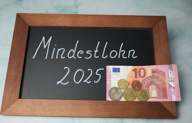 Aktuell beträgt der Mindestlohn 12,82 Euro.<span class='image-autor'>Foto: Janet Worg / shutterstock.com</span>