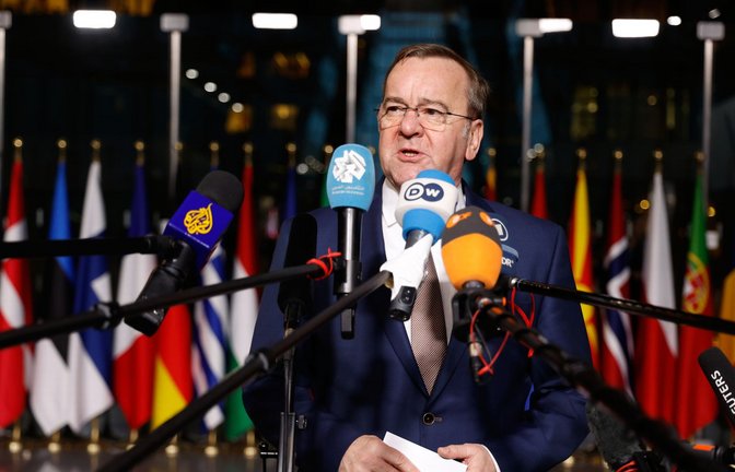 Verteidigungsminister Pistorius erklärt, was Deutschland für die neue Arktis-Mission der Nato zu bieten hat.<span class='image-autor'>Foto: Geert Vanden Wijngaert/AP/dpa</span>