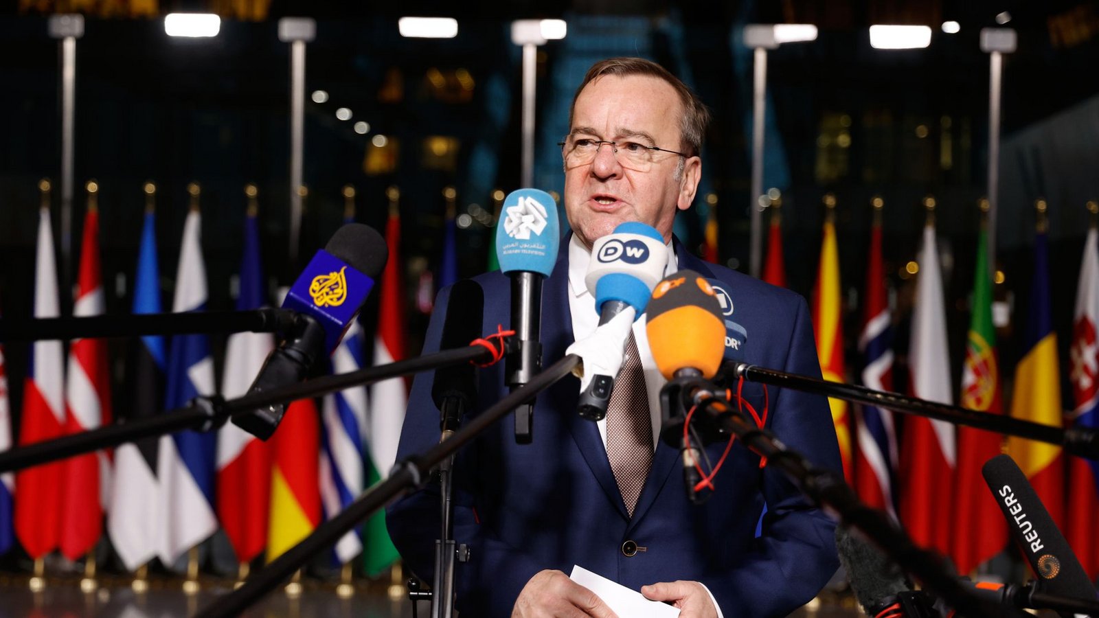 Verteidigungsminister Pistorius erklärt, was Deutschland für die neue Arktis-Mission der Nato zu bieten hat.Foto: Geert Vanden Wijngaert/AP/dpa Verteidigungsminister Pistorius erklärt, was Deutschland für die neue Arktis-Mission der Nato zu bieten hat.Foto: Geert Vanden Wijngaert/AP/dpa