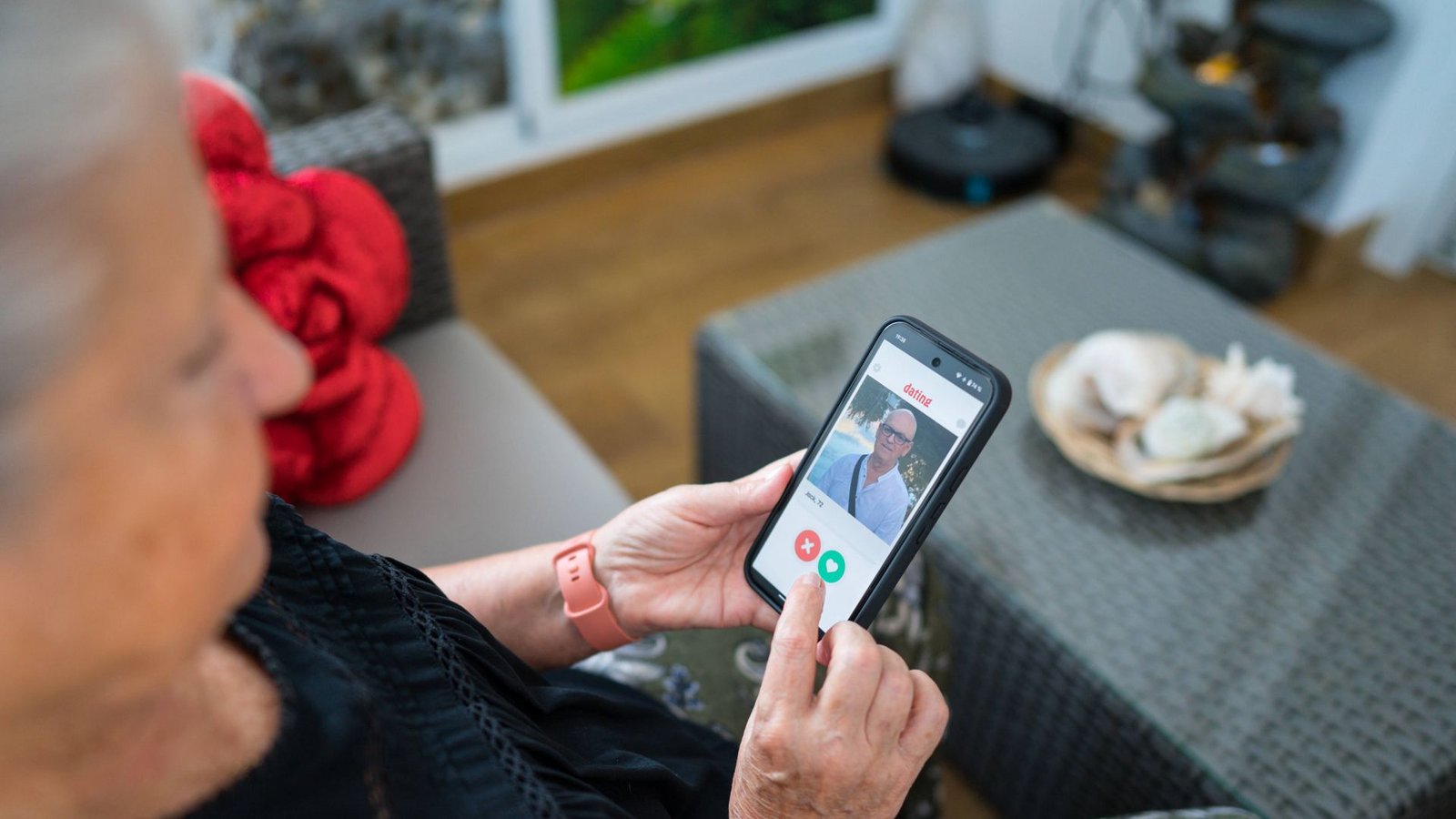 Dating ist keine Frage des Alters. (Symbolbild)Foto: IMAGO/Addictive Stock Dating ist keine Frage des Alters. (Symbolbild)Foto: IMAGO/Addictive Stock