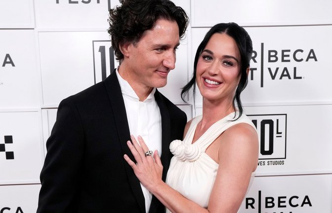 Popstar Katy Perry (41) hat sich bei der Premiere ihres neuen Films erstmals mit ihrem Partner, dem früheren kanadischen Premierminister Justin Trudeau (54), auf dem roten Teppich gezeigt.<span class='image-autor'>Foto: Charles Sykes/Invision/AP/dpa</span>