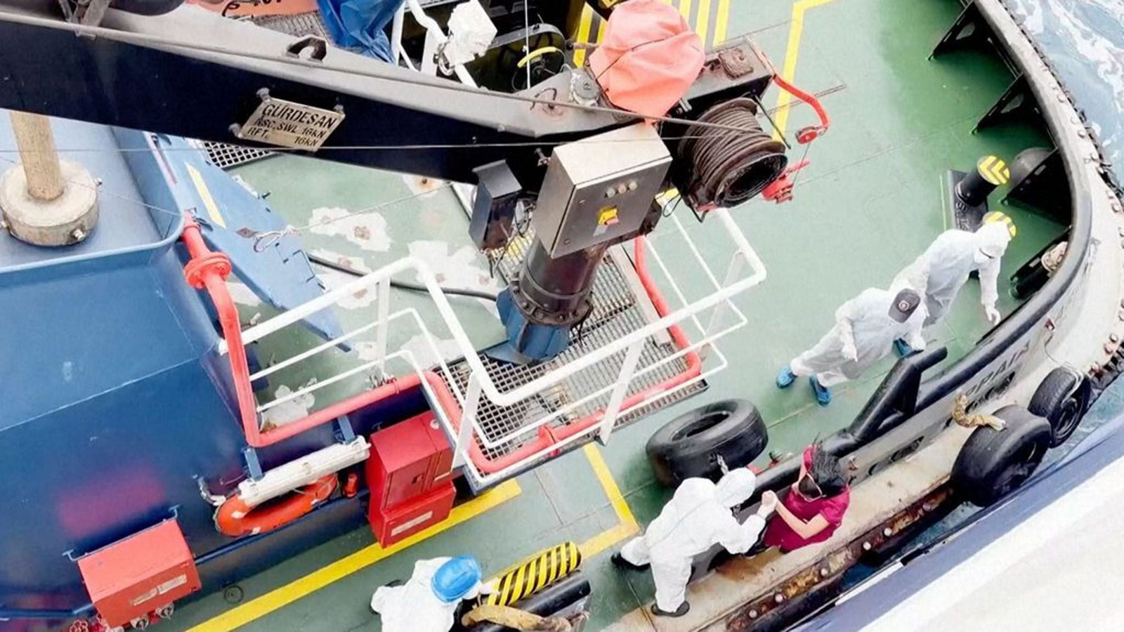 Drei Tote nach Hantavirus-Ausbruch auf Kreuzfahrtschiff: Das Gesundheitspersonal verlässt die unter niederländischer Flagge fahrende MV Hondius.Foto: Qasem Elhato/dpa Drei Tote nach Hantavirus-Ausbruch auf Kreuzfahrtschiff: Das Gesundheitspersonal verlässt die unter niederländischer Flagge fahrende MV Hondius.Foto: Qasem Elhato/dpa