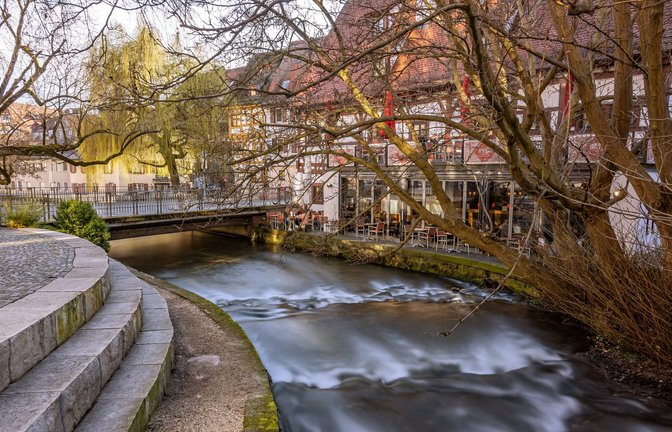 In der Blau in Ulm wurde am Donnerstag ein Toter gefunden, nun gibt es erste Ergebnisse der Obduktion. (Symbolfoto)<span class='image-autor'>Foto: IMAGO/Michael Nägele</span>