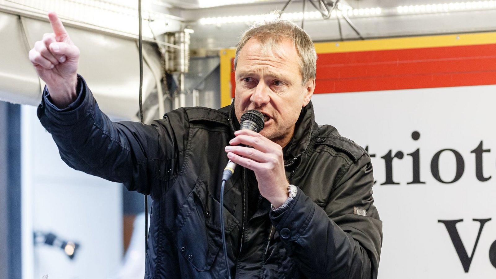 Der Islamkritiker Michael Stürzenberger wurde bei der Messerattacke in Mannheim verletzt.Foto: dpa/Markus Scholz Der Islamkritiker Michael Stürzenberger wurde bei der Messerattacke in Mannheim verletzt.Foto: dpa/Markus Scholz