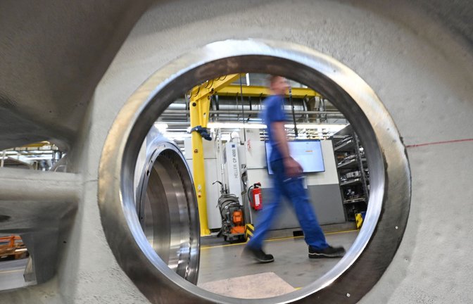 Werkzeugmaschinen werden in einer Werkhalle des Maschinenbauers Heller in Nürtingen gefertigt. (Archivbild)<span class='image-autor'>Foto: Bernd Weißbrod/dpa/Bernd Weißbrod</span>