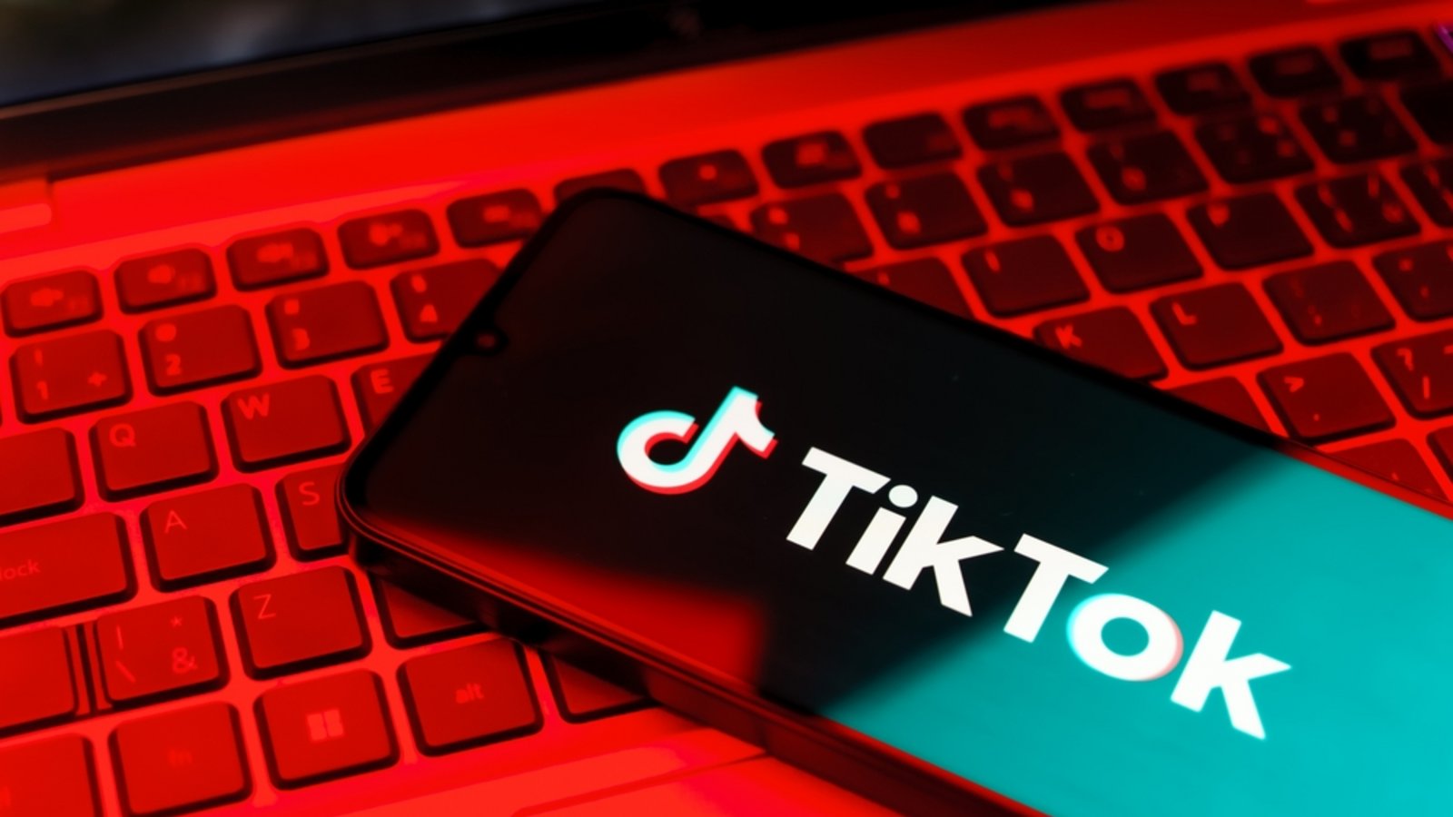 Auf TikTok breitet sich mal wieder ein neuer Trend aus.Foto: JarTee/ Shutterstock Auf TikTok breitet sich mal wieder ein neuer Trend aus.Foto: JarTee/ Shutterstock