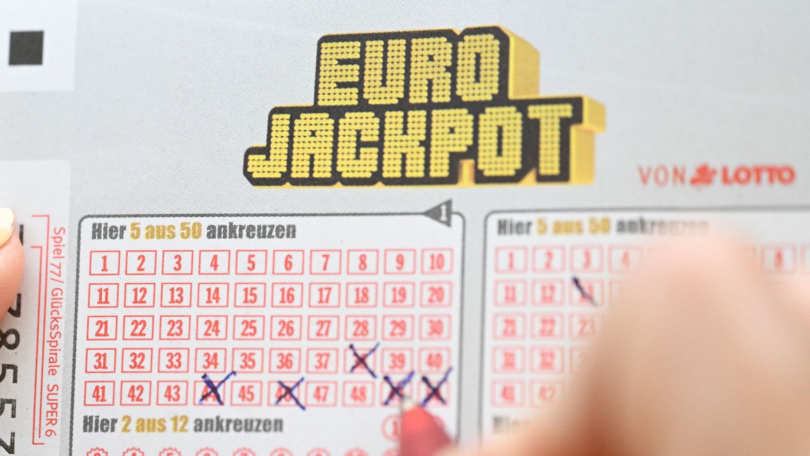 Der Eurojackpot ist geknackt.Foto: Bernd Weißbrod/dpa/Bernd Weißbrod